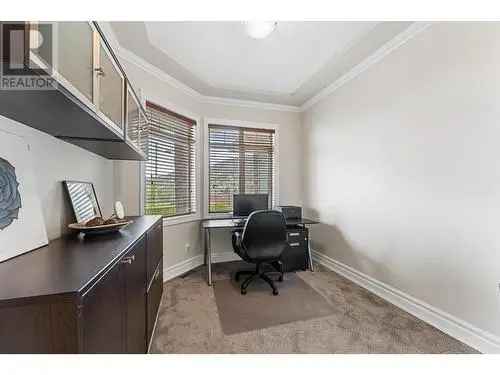 Lakeview Heights Family Home 4 Bed 3 Bath Pool