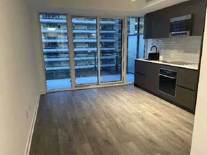 Rent Cozy Studio Condo in Uptown Toronto with Modern Amenities