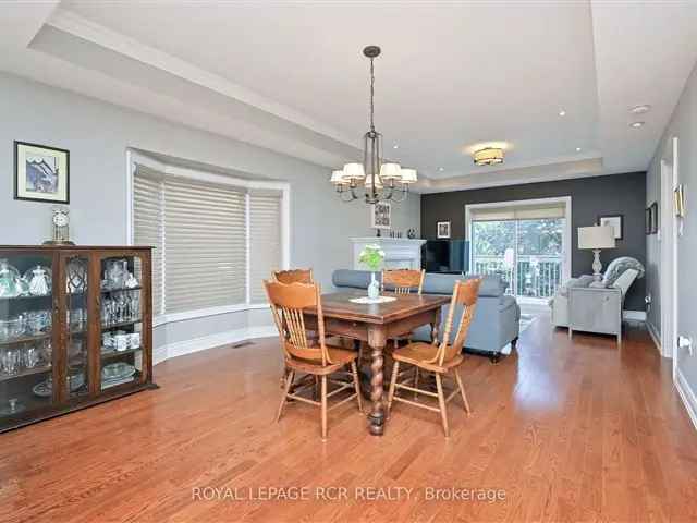 Condo For Sale in New Tecumseth, Ontario