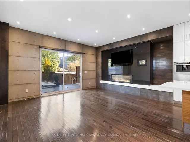 Modern Masterpiece in Port Credit - 3600 Sq Ft Smart Home