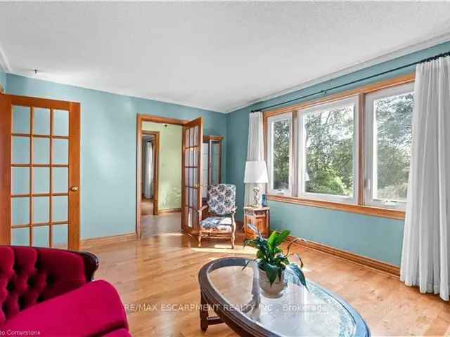 House For Sale in null, Ontario