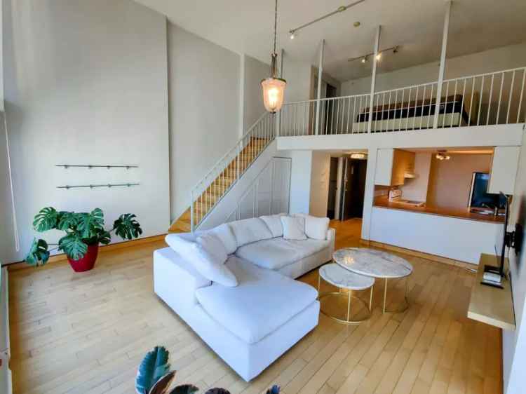 Downtown Vancouver Loft 828 sq ft 16 Ceilings Yaletown Views