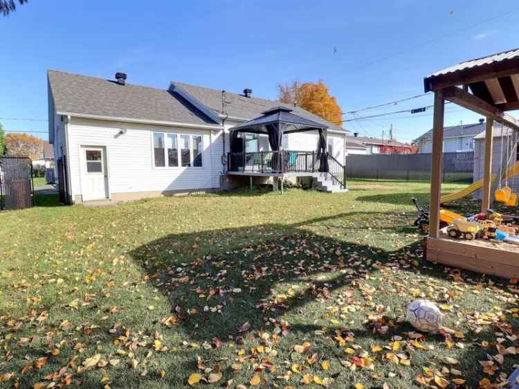 Bungalow for sale, 882, Rue Robert, Victoriaville - Proprio Direct