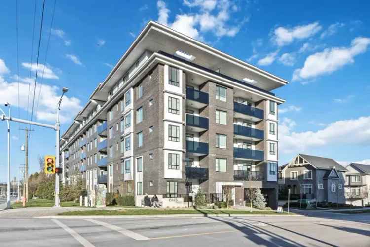 Kings Landing II Penthouse - 2 Bed 2 Bath + Den