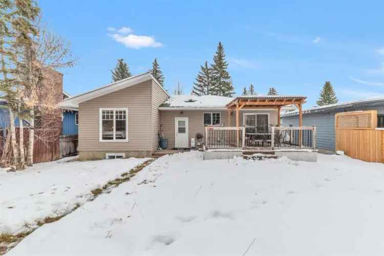 House For Sale in Calgary, Alberta