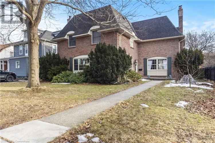 House For Sale in 211, Merritt Street, Welland, Ontario