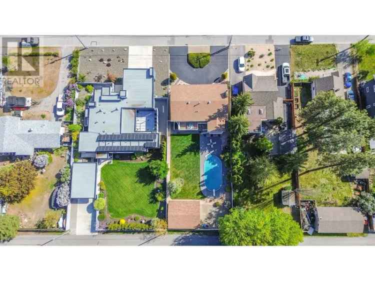 Skaha Lake Family Home - Pool, Hot Tub, & Detached Garage
