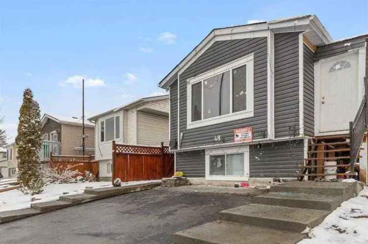 House For Rent in Calgary, Alberta