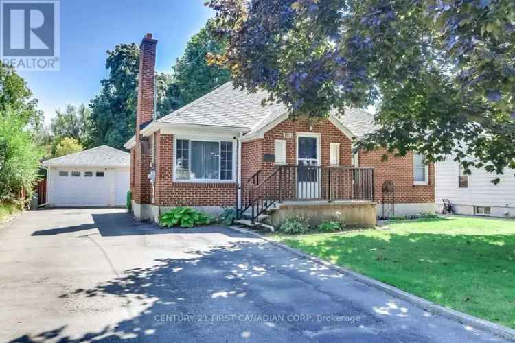 Buy Bungalow in Beautiful Park-Like Setting with 3 Bedrooms in Canada