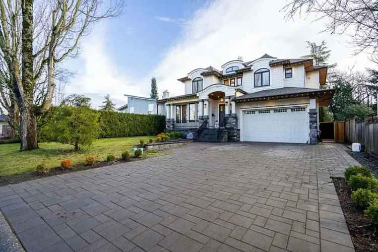 Cloverdale Luxury 6-Bed 8-Bath Home with Mortgage Helper Suite