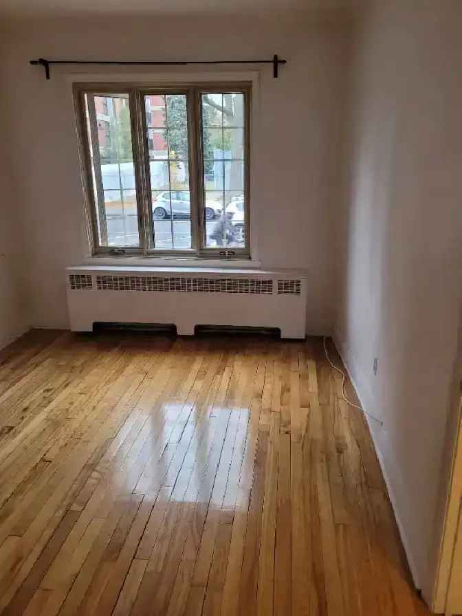 Ahuntsic 7 12 Apartment Near Metro With Parking and Backyard