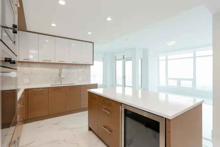 Metrotown Condo for Sale 3 Bed 2 Bath 1379 Sqft