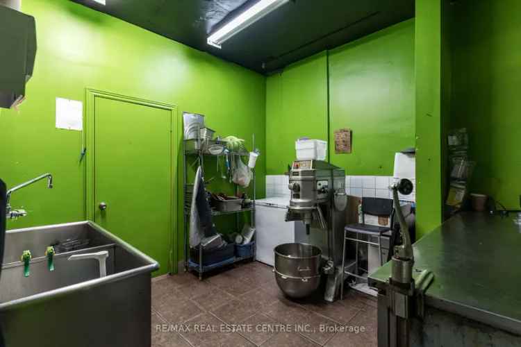 Commercial property For Sale in Hamilton, Ontario