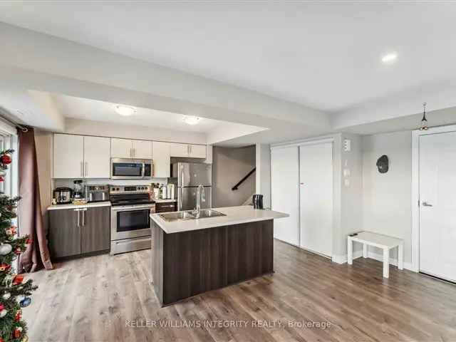 Barrhaven Condo Townhome 2 Beds Open Concept Updated Kitchen