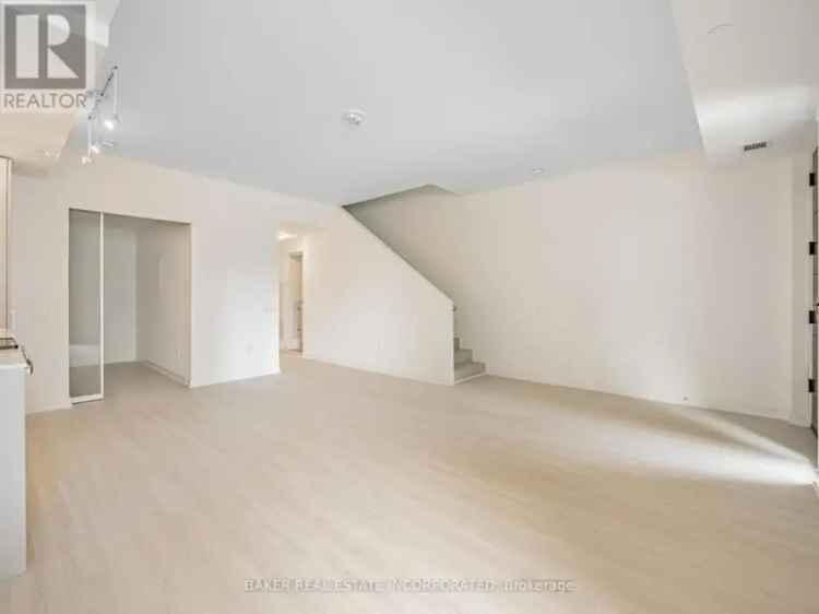 Luxury 3 Bed 3 Bath Townhouse in Mississauga M City 2