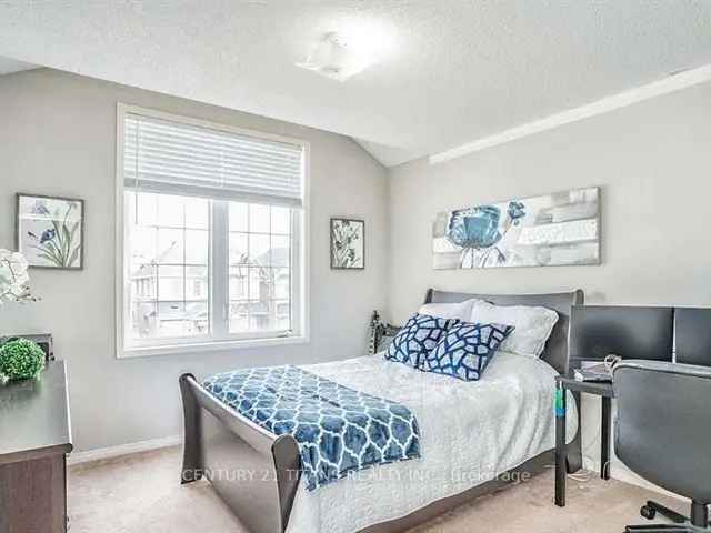 House For Rent in Ajax, Ontario