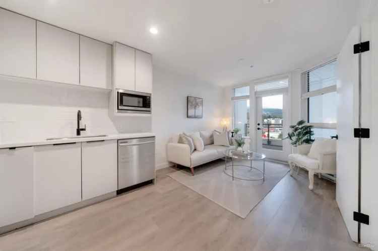 Condo For Sale in Port Moody, British Columbia