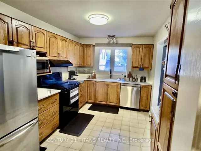 House For Sale in Chatham, Ontario