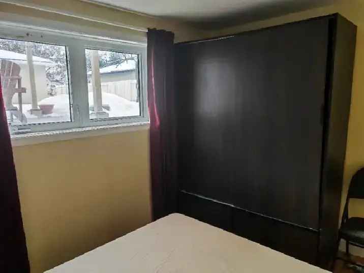 Bright room for Rent in Quiet, Convenient Location