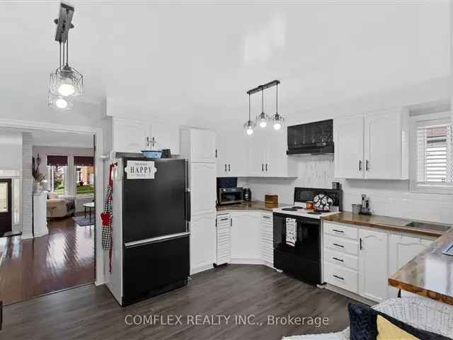 Charming Cobourg Bungalow with Finished In-Law Suite