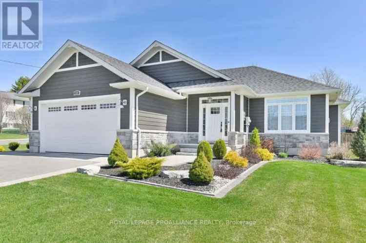 5 Bedroom 3 Bathroom Home in Deer Creek Homestead Madoc