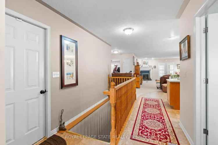 Simcoe Bungalow 2+1 Bedroom 2 Bathroom Updated Kitchen Fireplace