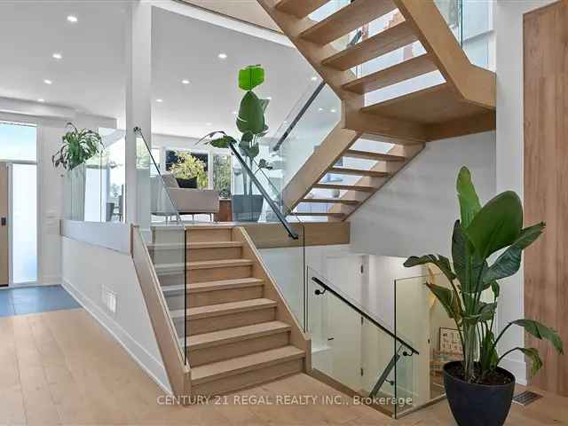 House For Sale in Toronto, Ontario