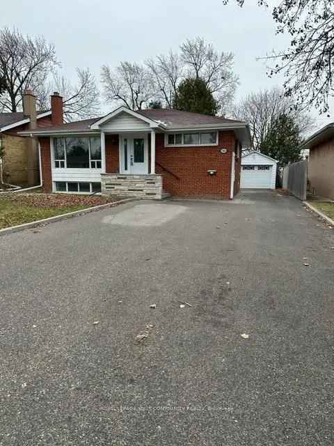 House For Sale in Richmond Hill, Ontario