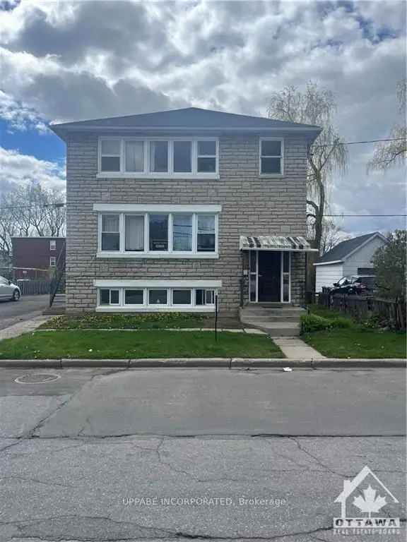 House For Sale in 382, Brant Street, Ottawa, Ontario