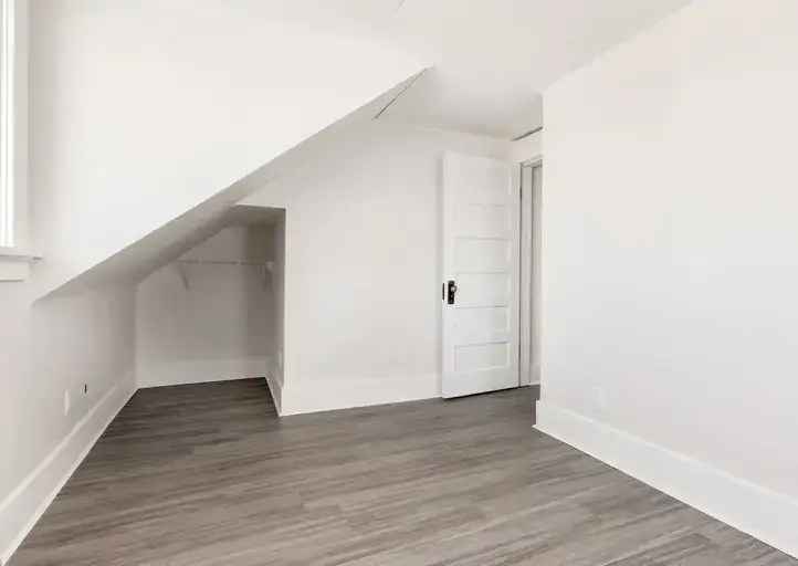 Apartment For Rent in Calgary, Alberta