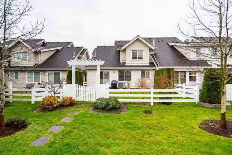 A $1,050,000.00 Townhouse with 4 bedrooms in Cloverdale BC, Cloverdale