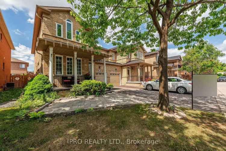 House For Sale in Vaughan, Ontario