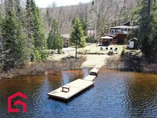 Renovated Lakefront Bungalow 2 Beds