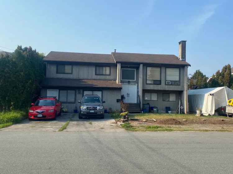 A $1,739,900.00 House/Single Family with 4 bedrooms in Port Guichon, Ladner