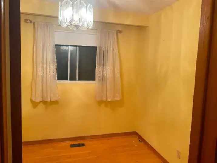 Basement Room for Rent in Etobicoke Toronto