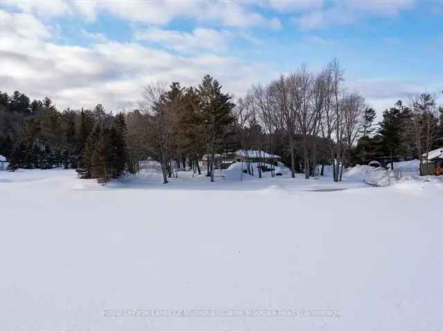 House For Sale in 525, Hiawatha Road, Georgian Bay Township, Ontario