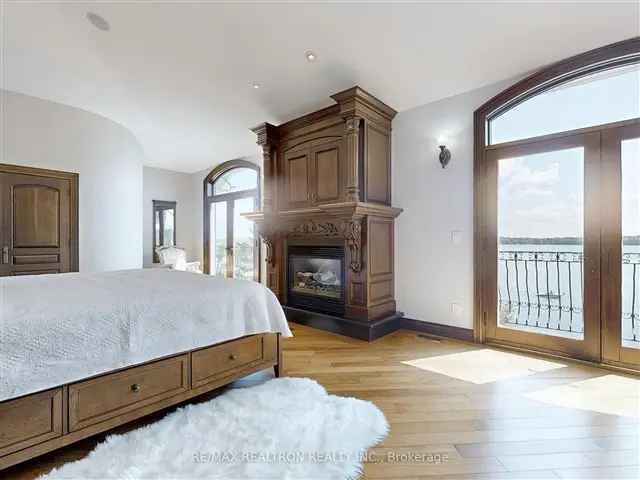 House For Sale in Barrie, Ontario