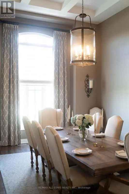 Luxury Bungaloft in Gated Community with Resort-Style Backyard