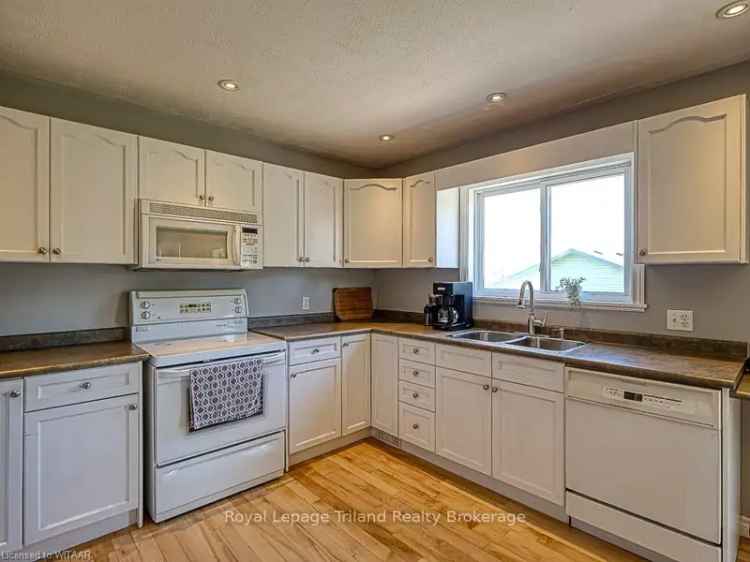 House For Sale in Norwich, Ontario