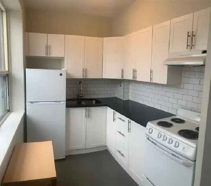 STUDIO APARTMENT FOR RENT - WESTON AND LAWRENCE