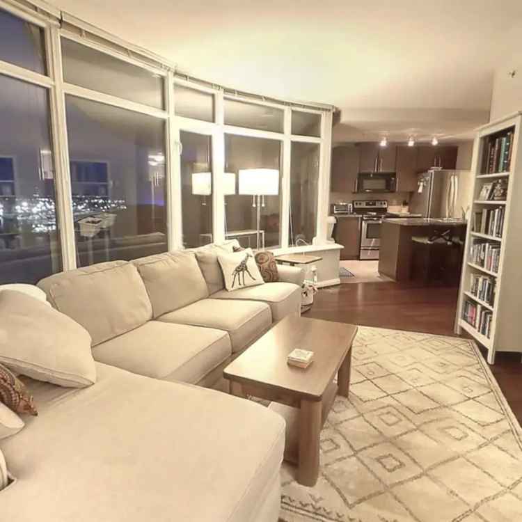 Spacious 2br+Den Skyhome with Fraser River Views in New Westminster