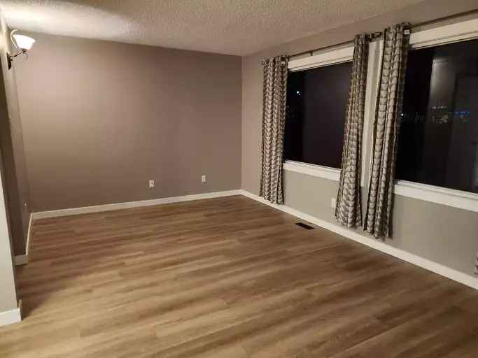 Apartment For Rent in 129, Grayling Crescent, Fort McMurray, Alberta