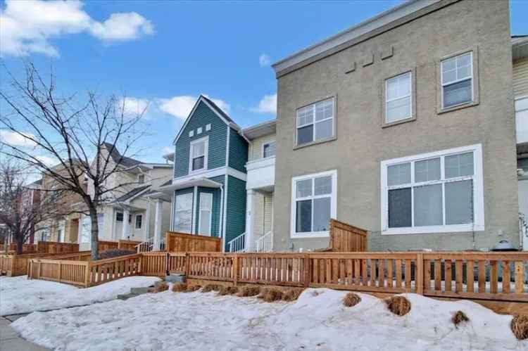 House For Sale in Calgary, Alberta