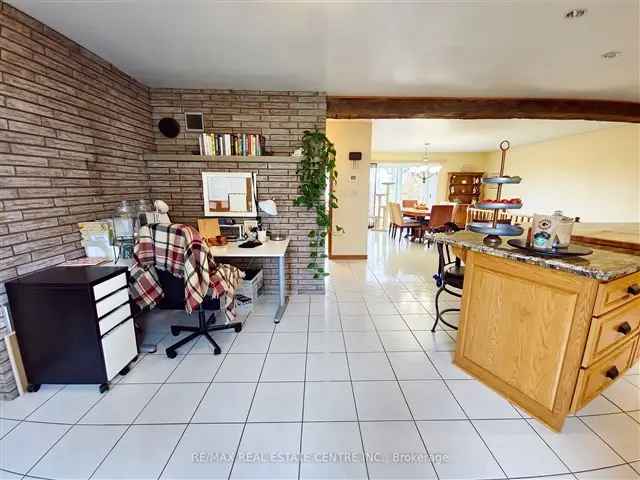 House For Sale in null, Ontario