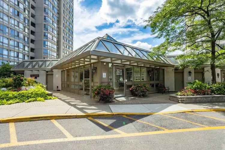 Condo For Sale in 3233, Eglinton Avenue East, Toronto, Ontario