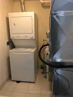 2 Bed 1 Bath Toronto Condo 763 Sq Ft Patio Parking Locker