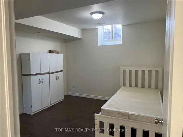 Basement Apartment For Lease 2 Bedroom 1 Bathroom Brampton