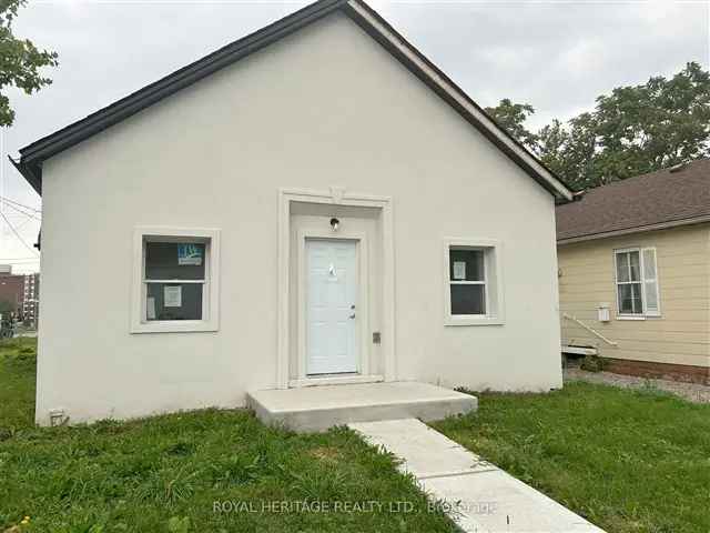 Recently Renovated Home Near Caesars Casino Windsor