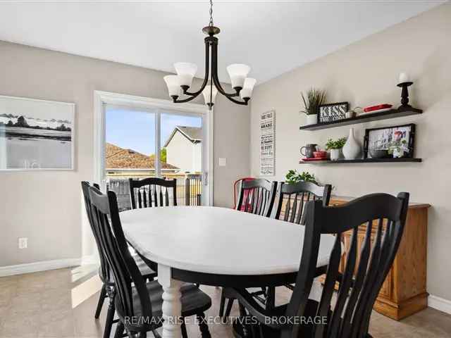 Kingston Elevated Bungalow 4 Beds 25 Baths Move In Ready