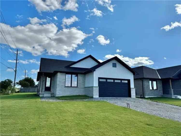 House For Sale in Simcoe, Ontario